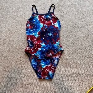 Speedo Endurance 1 piece Red Blue Tie Dye Swimsuit Size 30/ M